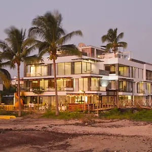 Golden Bay Galapagos 酒店